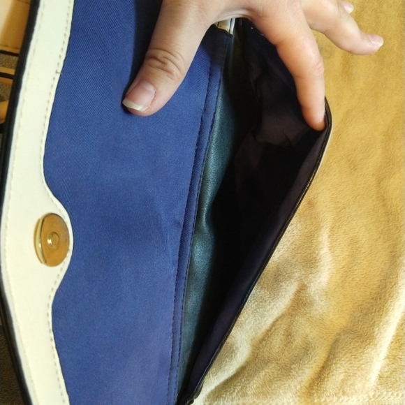 Reed Modern American Luxury purse - Picture 4 of 9